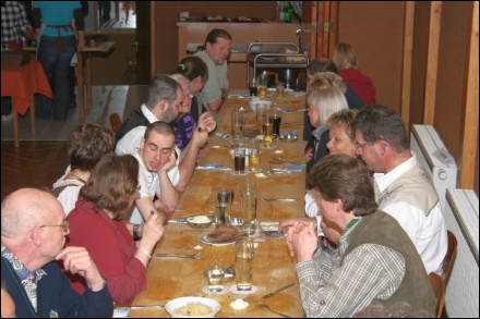 Schlachtschüssel Gasthaus Vier Jahreszeiten Forst 2010